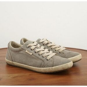 Taos Womens Star Sneakers Casual Shoes Lace Up Gray Canvas Size 7